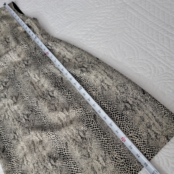 Robbie Bee Womens 100% Silk Snake Print Sleeveless Sheath Dress Size 6 - Picture 11 of 13